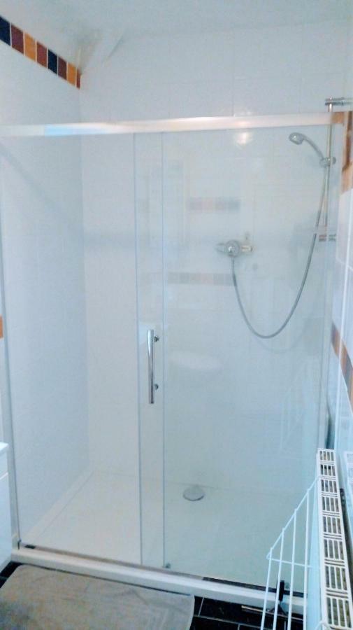 Marine Lake Apartment Уест Кърби Екстериор снимка